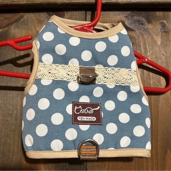Other - Cat Harness, size L, smoke free home
